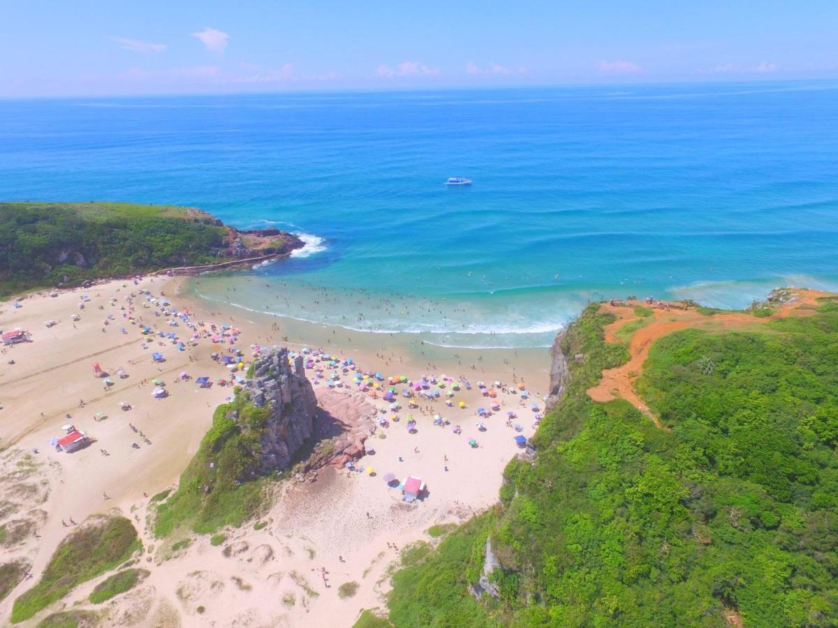 Casa De 2 Quartos Com 2 Ares-Condicionados Em Torres-Rs - Na Mais Bela Praia Gaucha - Cozinha - Banheiro - Tv Smart 32 E Wi-Fi - Estacionamento - Anfitria Superhost No Bnb Villa Exterior foto