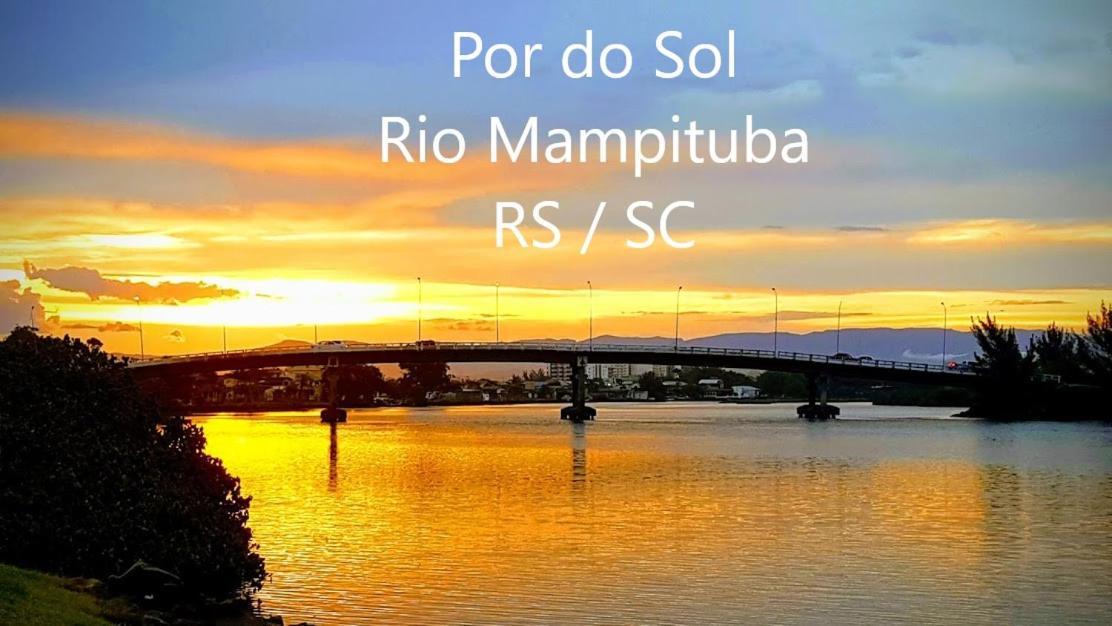 Casa De 2 Quartos Com 2 Ares-Condicionados Em Torres-Rs - Na Mais Bela Praia Gaucha - Cozinha - Banheiro - Tv Smart 32 E Wi-Fi - Estacionamento - Anfitria Superhost No Bnb Villa Exterior foto