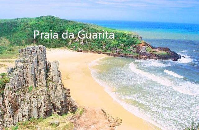 Casa De 2 Quartos Com 2 Ares-Condicionados Em Torres-Rs - Na Mais Bela Praia Gaucha - Cozinha - Banheiro - Tv Smart 32 E Wi-Fi - Estacionamento - Anfitria Superhost No Bnb Villa Exterior foto