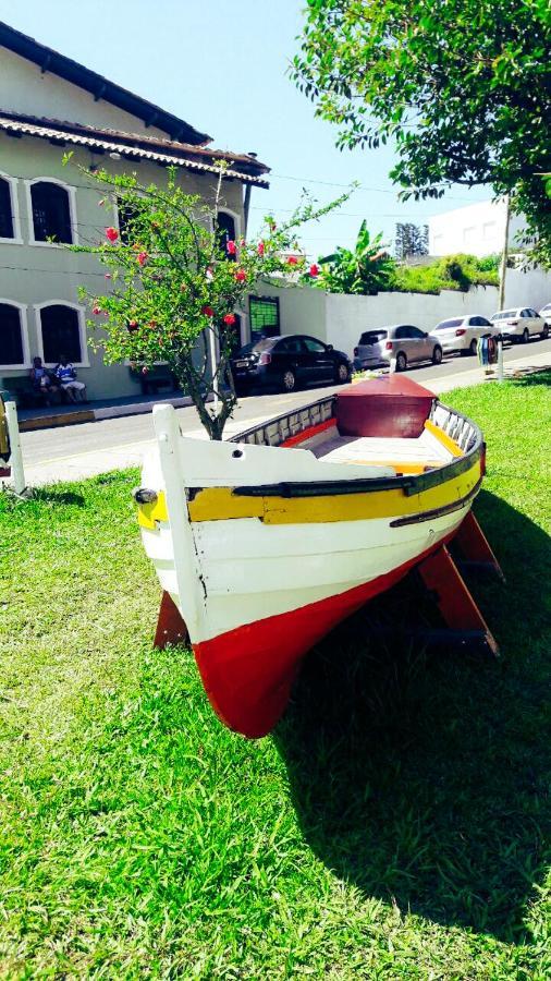 Casa De 2 Quartos Com 2 Ares-Condicionados Em Torres-Rs - Na Mais Bela Praia Gaucha - Cozinha - Banheiro - Tv Smart 32 E Wi-Fi - Estacionamento - Anfitria Superhost No Bnb Villa Exterior foto
