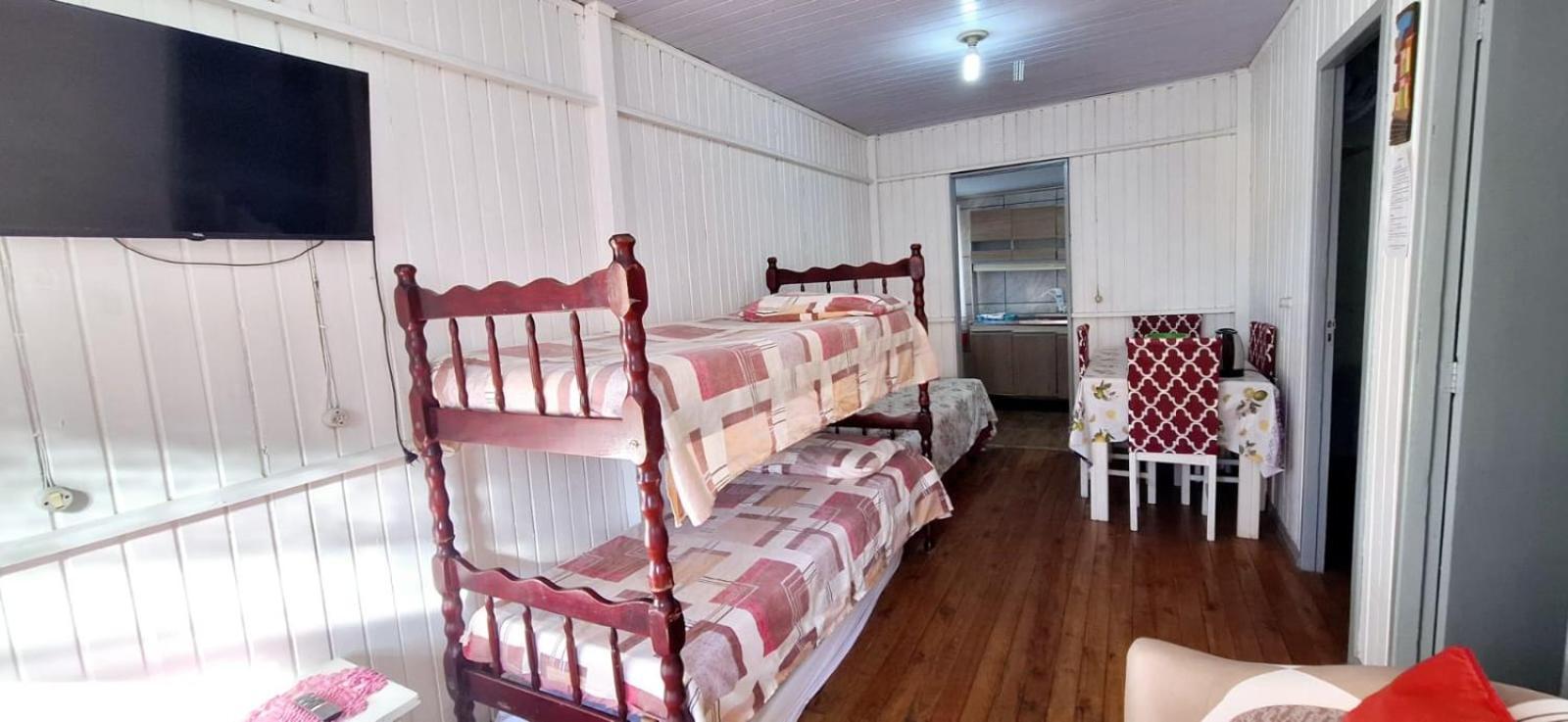 Casa De 2 Quartos Com 2 Ares-Condicionados Em Torres-Rs - Na Mais Bela Praia Gaucha - Cozinha - Banheiro - Tv Smart 32 E Wi-Fi - Estacionamento - Anfitria Superhost No Bnb Villa Exterior foto