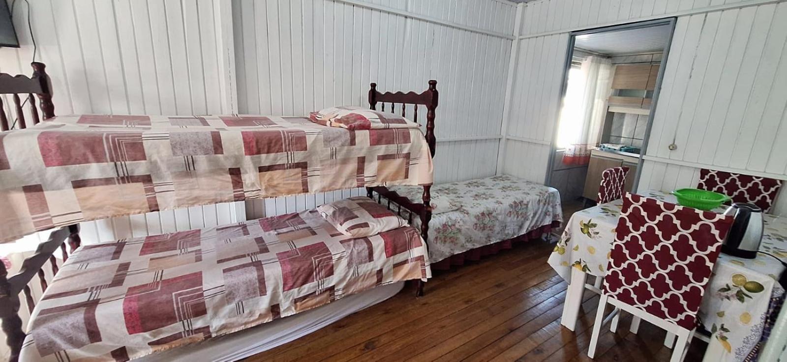 Casa De 2 Quartos Com 2 Ares-Condicionados Em Torres-Rs - Na Mais Bela Praia Gaucha - Cozinha - Banheiro - Tv Smart 32 E Wi-Fi - Estacionamento - Anfitria Superhost No Bnb Villa Exterior foto